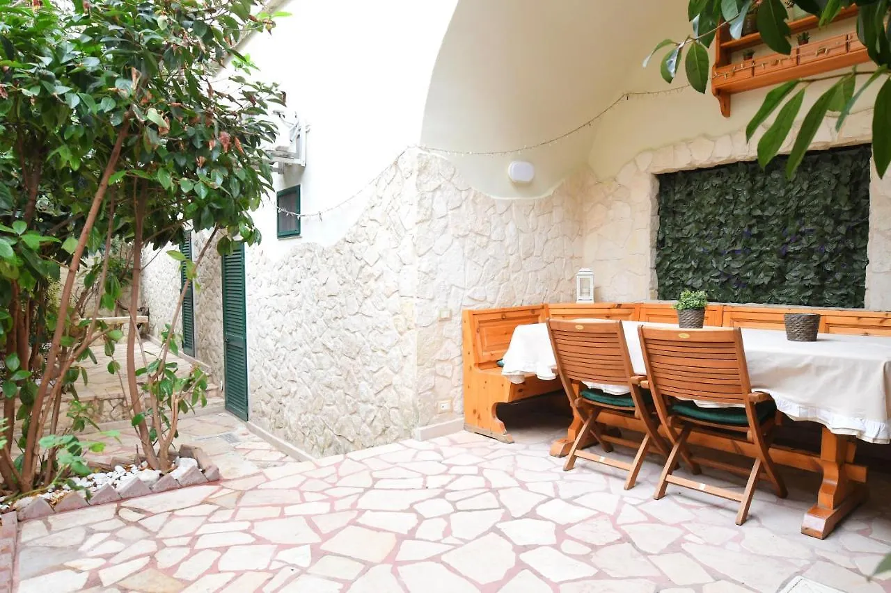 Suite House 78 Bari Itálie