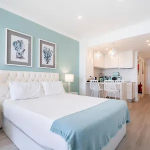 sea-lovers-sea-front-studio-apartment.hotelaalgarve.com/